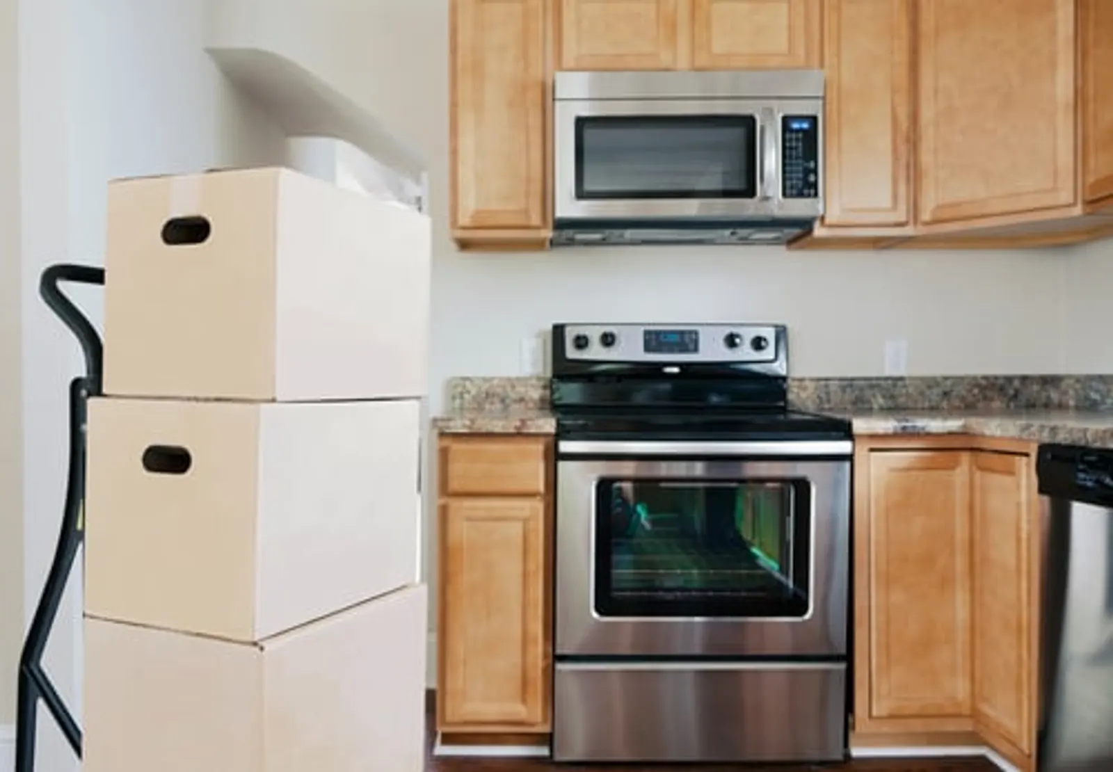 Move-In & Move-Out Cleaning / Limpieza de Mudanza